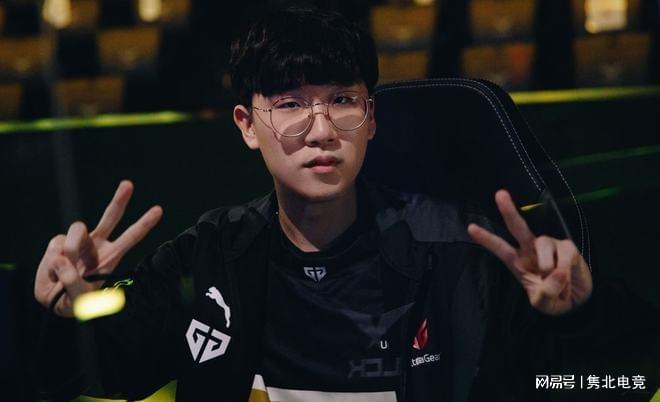 奏与近年成 奏与近年成